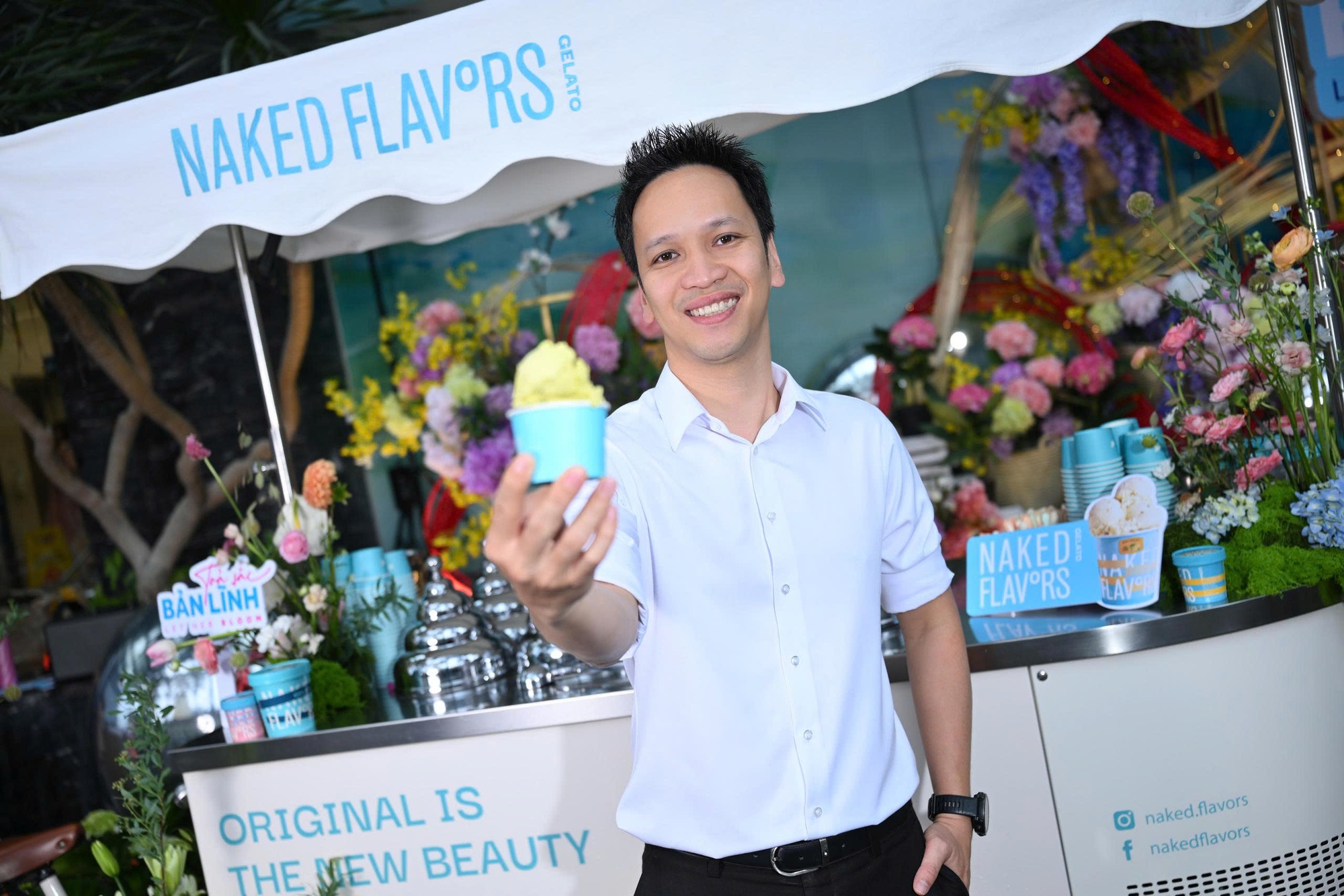 Khoảnh khắc ấm áp: 8 "soái ca" quyền lực của ACB lần đầu tiên cùng xuất hiện phát kem trong 3 giờ đồng hồ tặng nhân viên nữ nhân dịp 8/3 - Ảnh 4