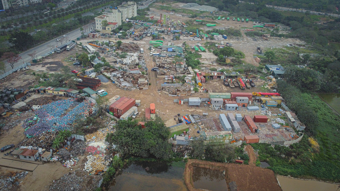 ‘Núi’ phế liệu trên khu đất nông nghiệp rộng 4,3ha ở Hà Nội - Ảnh 12