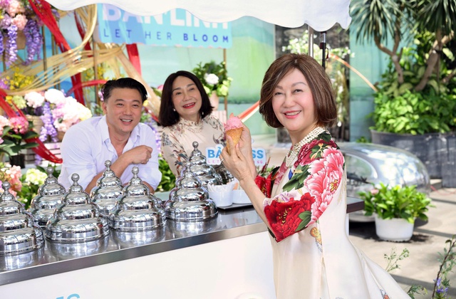 Khoảnh khắc ấm áp: 8 "soái ca" quyền lực của ACB lần đầu tiên cùng xuất hiện phát kem trong 3 giờ đồng hồ tặng nhân viên nữ nhân dịp 8/3 - Ảnh 5