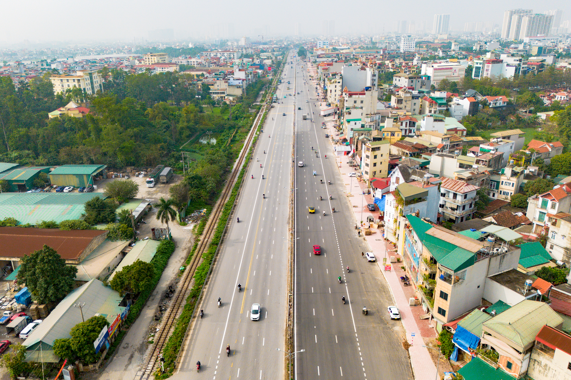 Vingroup của tỷ phú Phạm Nhật Vượng muốn mở rộng 36 km tại tuyến quốc lộ dài nhất Việt Nam, vốn đầu tư lên đến 153.000 tỷ - Ảnh 1