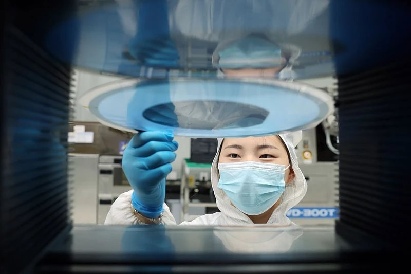 "Anh cả" Nhật Bản đang lo lắng trước những gì xảy ra ở Trung Quốc: "Họ làm theo cách rất khác chúng ta" - Ảnh 1