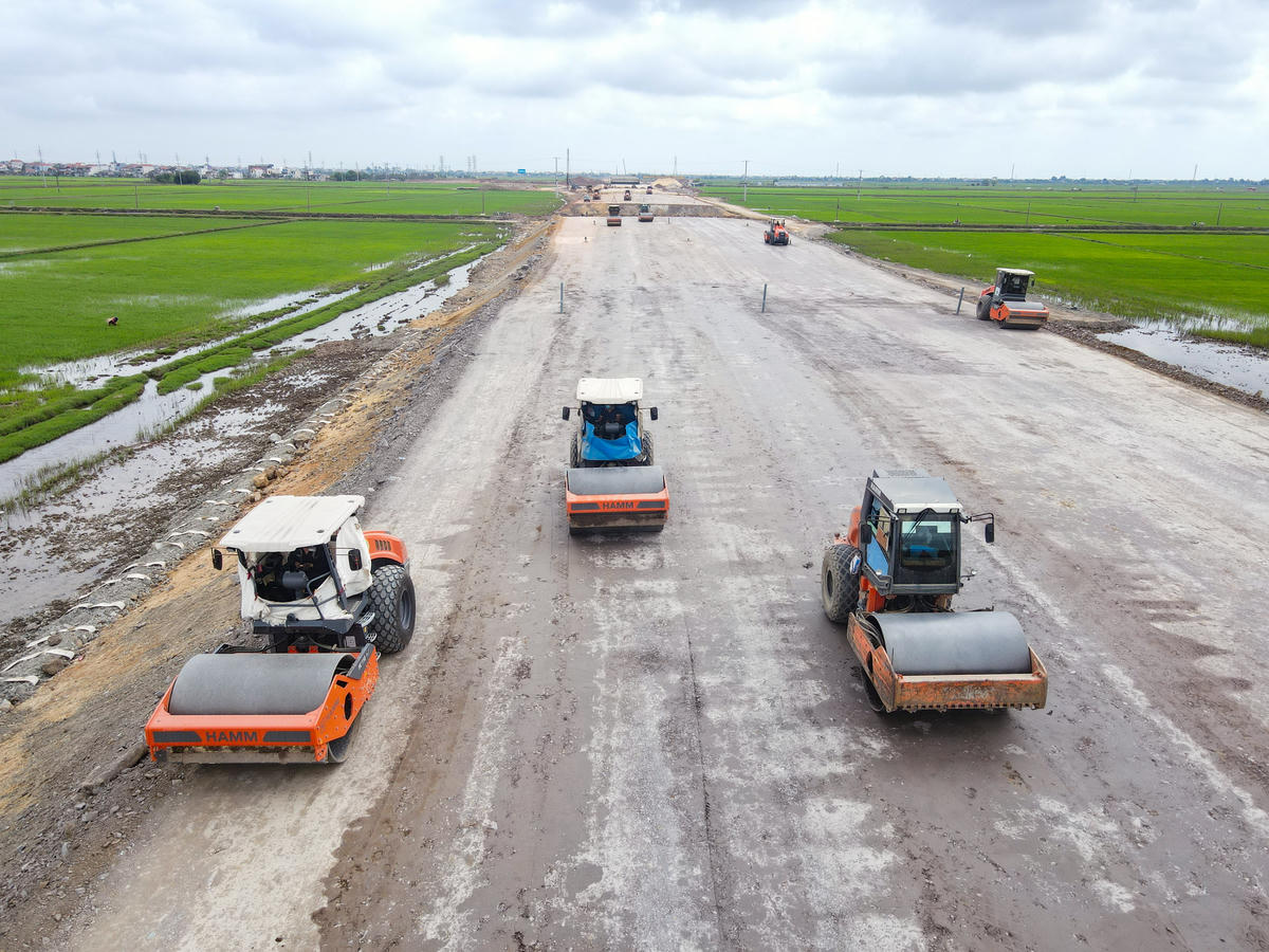 Đẩy nhanh tiến độ cao tốc Ninh Bình - Hải Phòng, phấn đấu thông xe năm 2026 - Ảnh 8