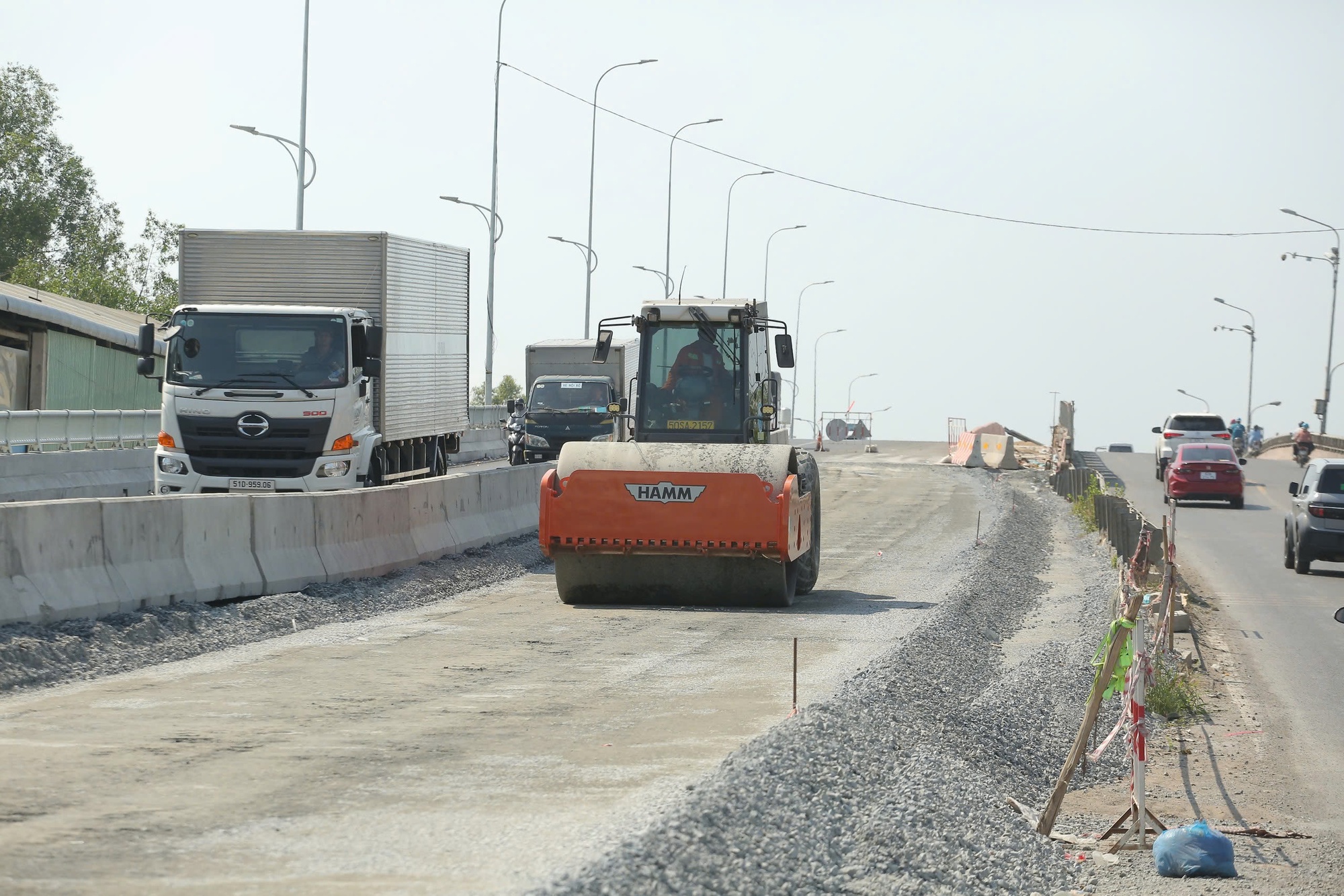 Hình ảnh dự án mở rộng Quốc lộ 50 tăng tốc về đích - Ảnh 9