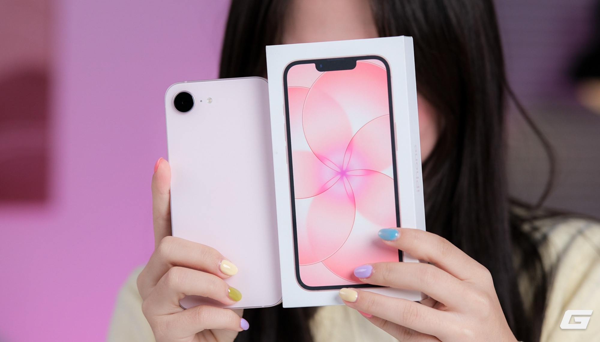 Cận cảnh iPhone 17e màu hồng mới: Hồng mà nhạt như trắng, hợp với nữ nhưng nam dùng cũng chẳng sao - Ảnh 1