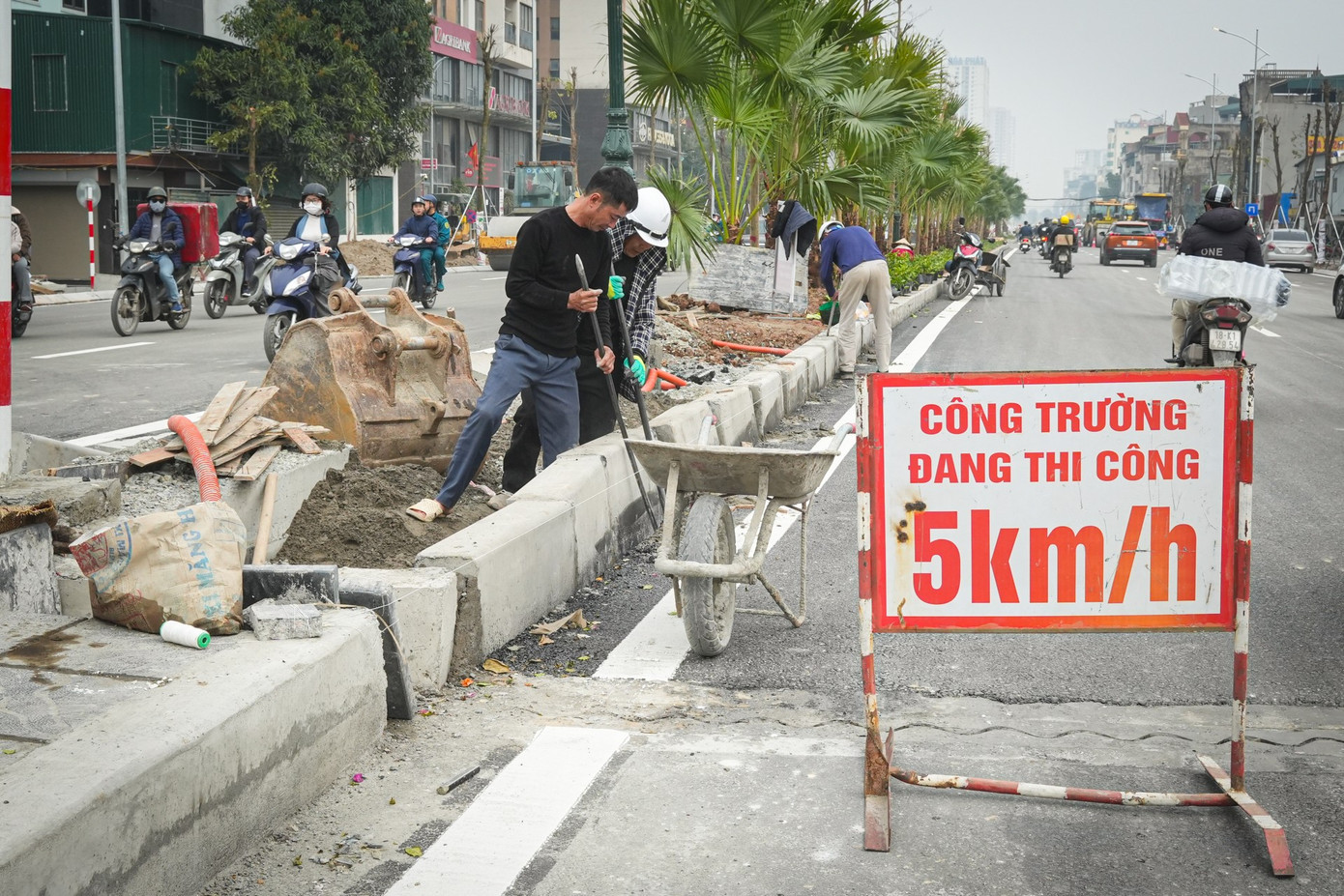 Hầm chui 780 tỷ đồng ở Hà Nội chạy nước rút về đích - Ảnh 9