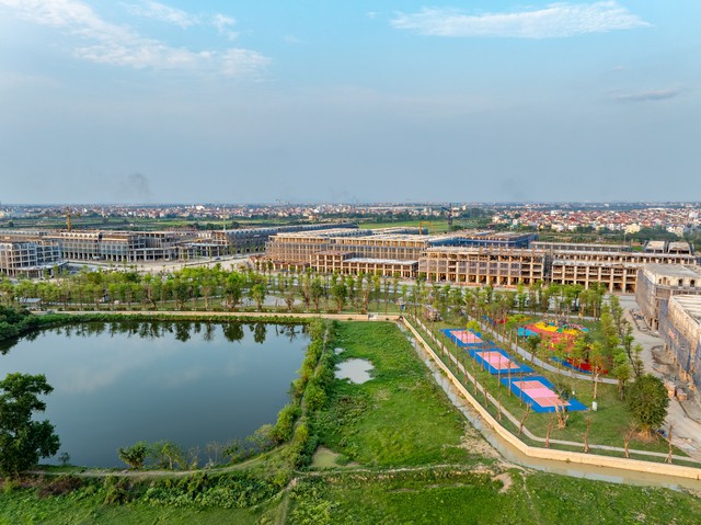 Chạy xuyên dự án của Sunshine Group, đường nối Hoàng Quốc Việt kéo dài giờ ra sao? - Ảnh 5