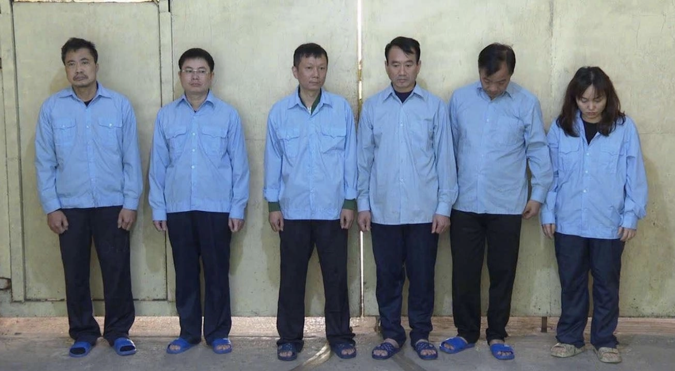 Hai cựu Chủ tịch phường nhận hối lộ "bảo kê" xây sân pickleball trái phép - Ảnh 1