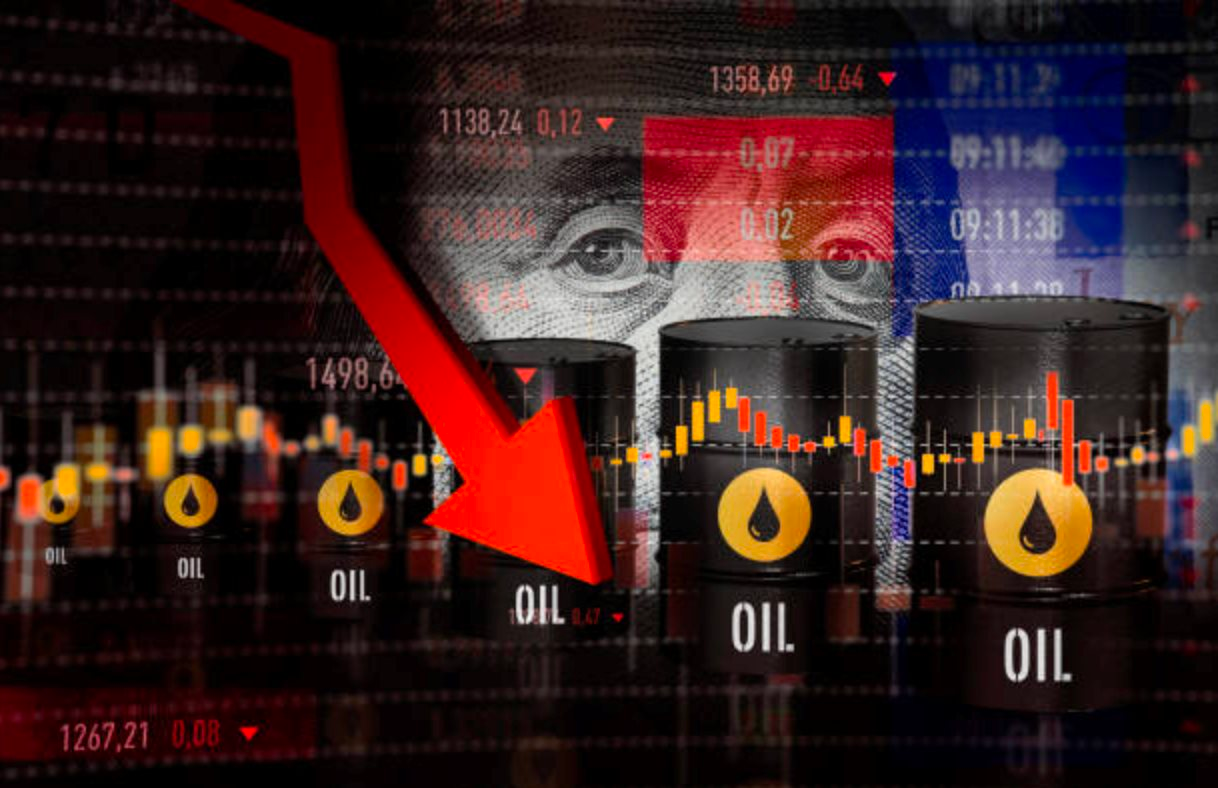 Dầu thô vượt 100 USD/thùng, chứng khoán Nhật, Hàn đồng loạt lao dốc hơn 6% - Ảnh 1