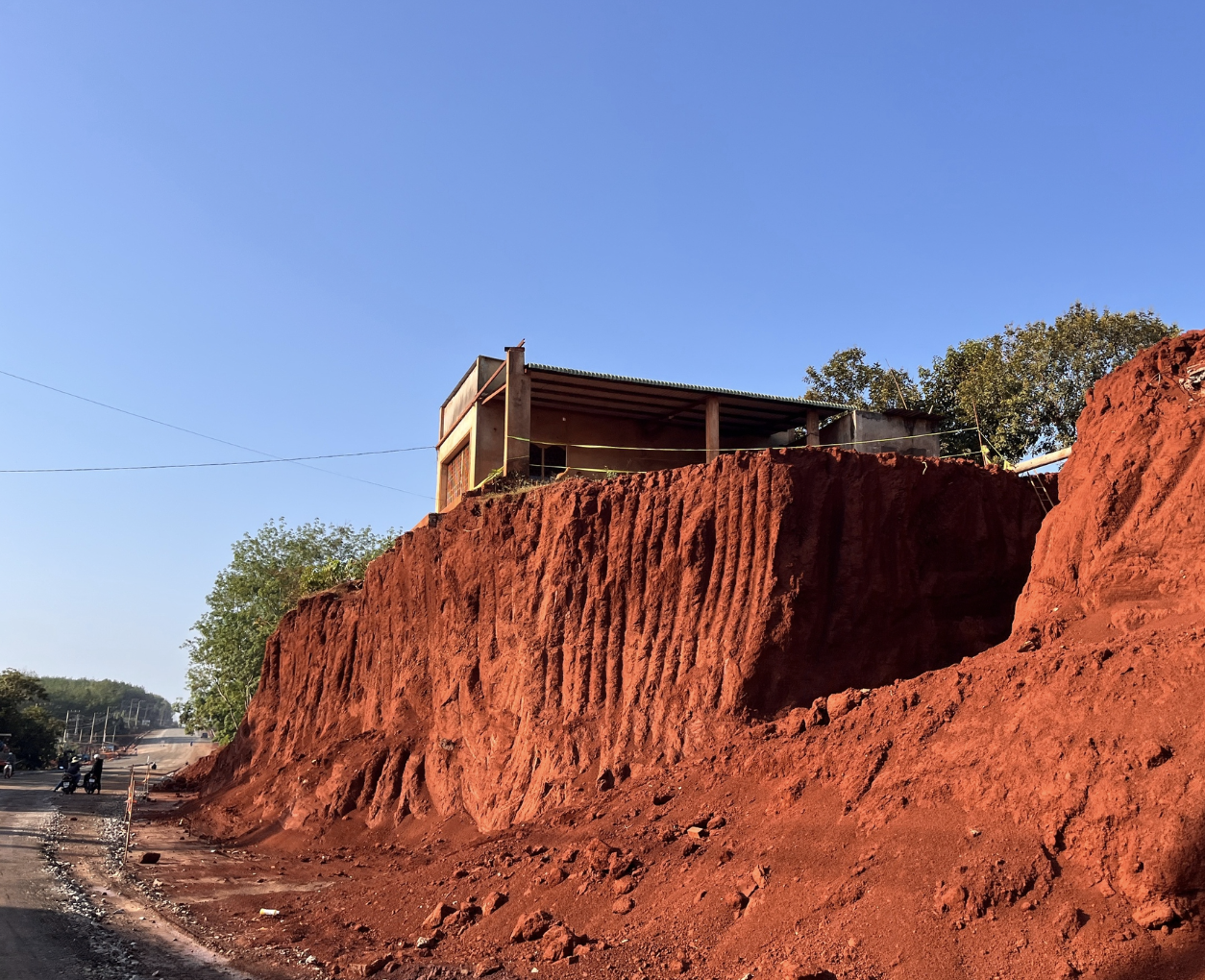 Dự án mở đường 'treo' nhà dân ở Đồng Nai: Thi công khi chưa hoàn tất thủ tục thu hồi đất - Ảnh 3