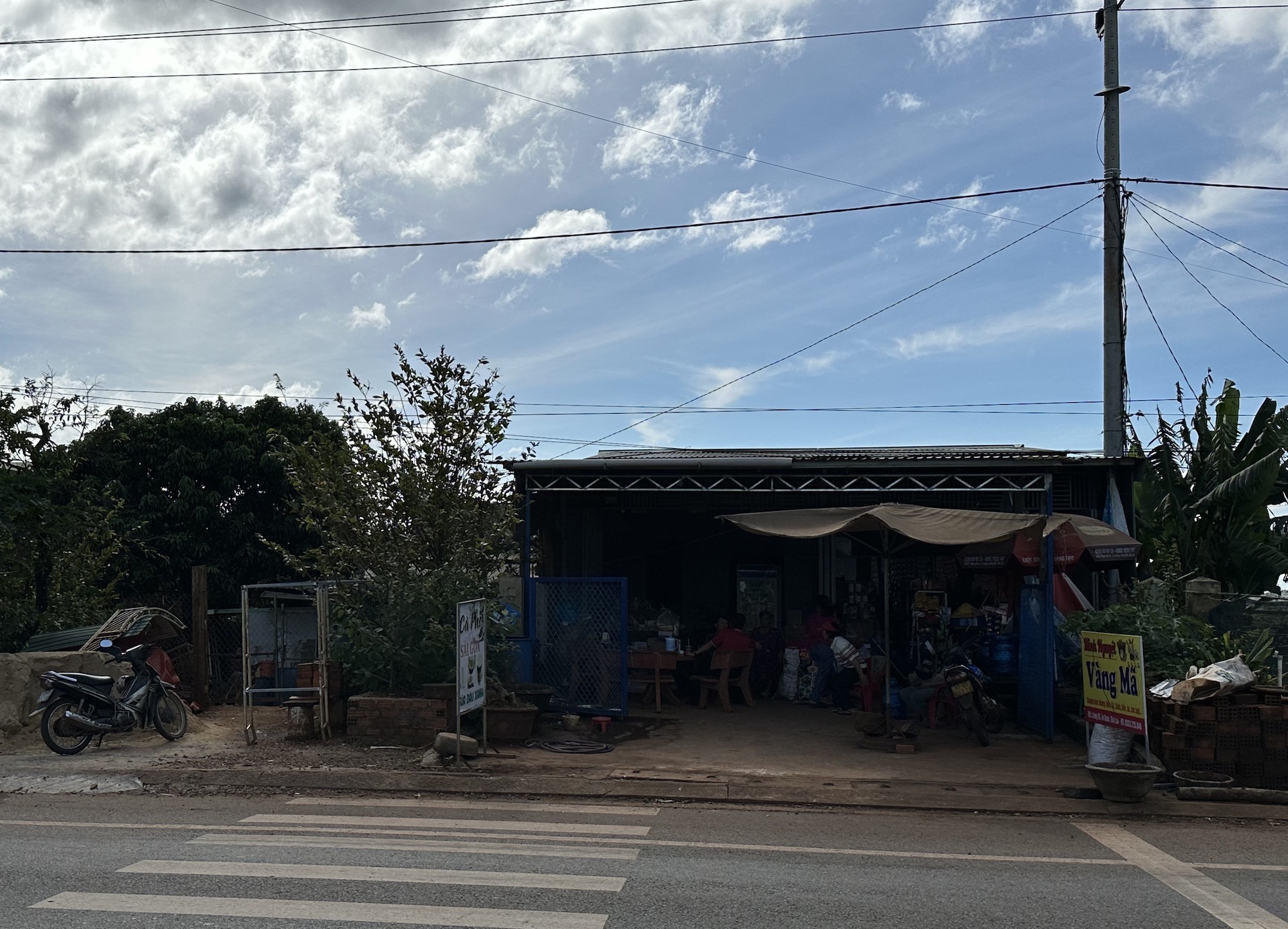 Gay cấn phiên đối thoại vụ cụ bà 82 tuổi khởi kiện chủ tịch xã ở Gia Lai - Ảnh 1