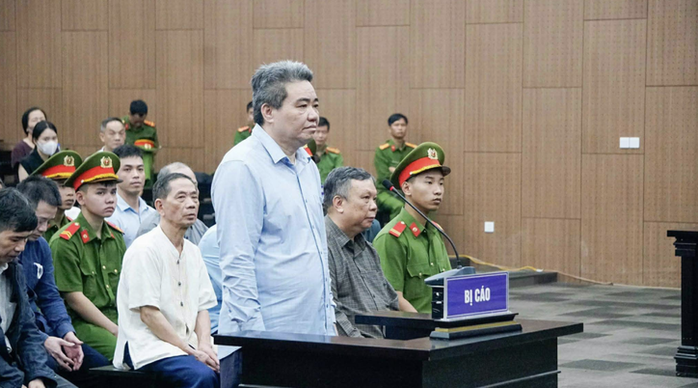 Gây thiệt hại hàng trăm tỉ đồng, Giám đốc xin bán 175 lượng vàng và 1.000m2 đất để khắc phục - Ảnh 1