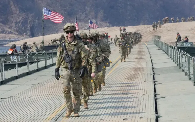 Lầu Năm Góc chuẩn bị phương án tác chiến trên bộ tại Iran trong nhiều tuần - Ảnh 1