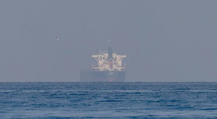 Bất chấp giá dầu tăng vọt, Nga vẫn đang mất hàng tỷ USD: Chuyện gì đang xảy ra? - Ảnh 1