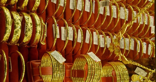 Chiều 2/3: Giá vàng nhẫn, vàng miếng vượt 190 triệu đồng/lượng