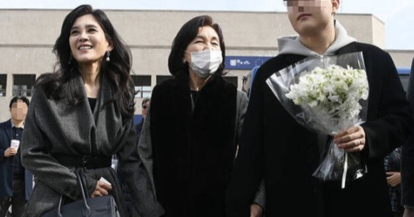 Đại công chúa Samsung tuổi 55: Rũ bỏ hôn nhân bi kịch, 12 năm dựng đế chế và màn "phục thù" ngọt ngào từ cậu quý tử đỗ trường Top1