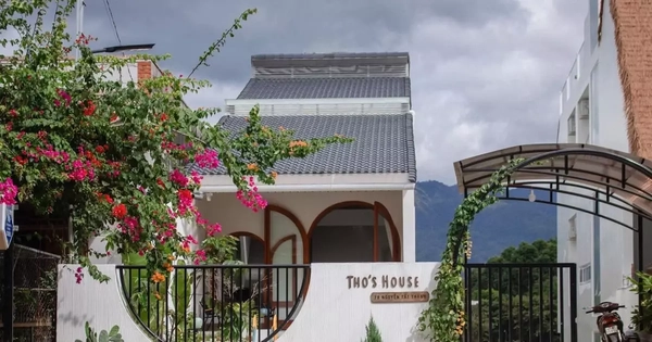 Tổ ấm đơn sơ 'ôm trọn' cảnh núi hồ