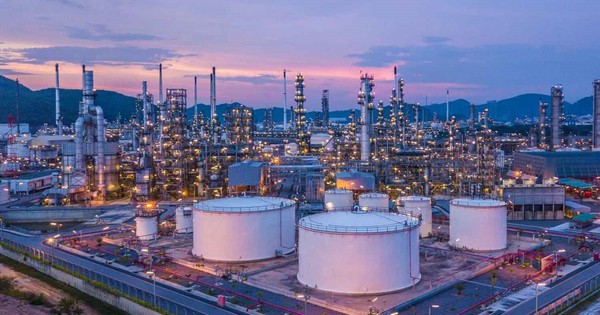 Căng thẳng Trung Đông: Một nước Đông Nam Á tuyên bố dừng xuất khẩu dầu và sản phẩm dầu mỏ