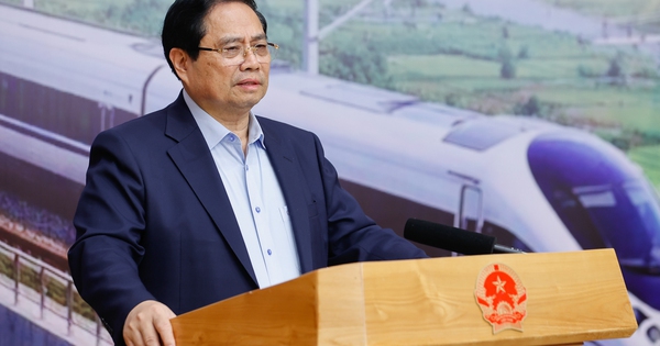 Thủ tướng yêu cầu đẩy nhanh tiến độ các dự án đường sắt đô thị Hà Nội và TPHCM