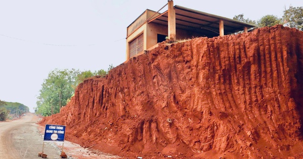 Chạy đua tiến độ, nhà dân chênh vênh mép vực