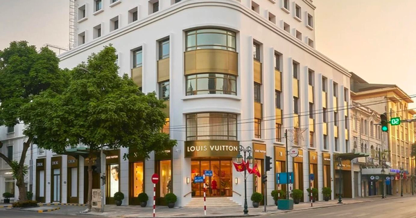 Giá thuê mặt bằng bán lẻ phân hoá: Mặt phố giảm, khách sạn hạng sang tăng