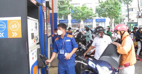 Dự báo về "cú sốc" giá xăng dầu ngày mai, dầu có thể tăng tới 3.500-4.000 đồng/lít
