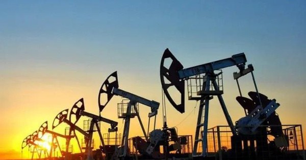 Khủng hoảng Iran đe dọa 20% lượng dầu mỏ toàn cầu, một quốc gia bất ngờ hưởng lợi lớn