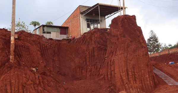 Diễn biến nóng vụ nhà dân chênh vênh mép vực ở Đồng Nai sau loạt phản ánh từ báo chí