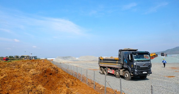 Đầu tư hơn 1.000 tỷ sửa chữa, nâng cấp sân bay thuộc tỉnh rộng nhất Việt Nam