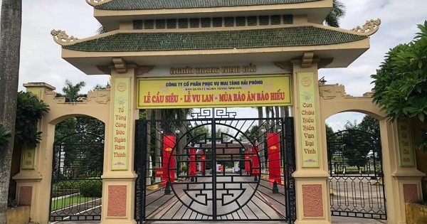 Chuyện lạ doanh nghiệp mai táng: Cổ phiếu "trà đá" 300 đồng, sếp nhận lương tiền tỷ, xây mộ lãi gộp 64%