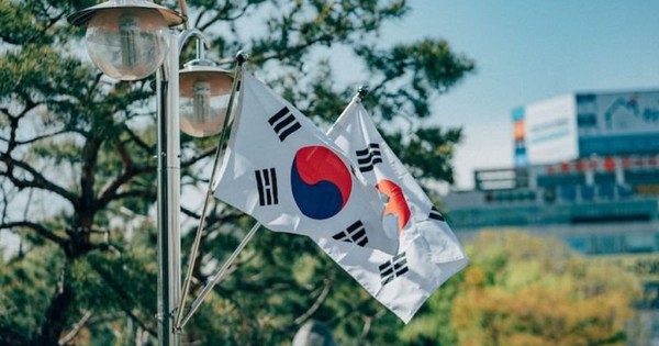 Chứng khoán Hàn Quốc bật tăng 12% ngay đầu phiên sau cú rơi lịch sử