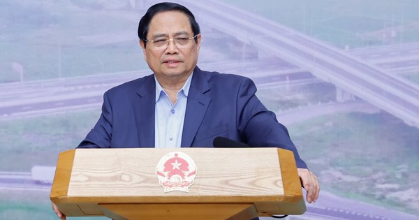 Thủ tướng chỉ đạo duy trì hoạt động bình thường của Tổng công ty Cảng hàng không Việt Nam (ACV)