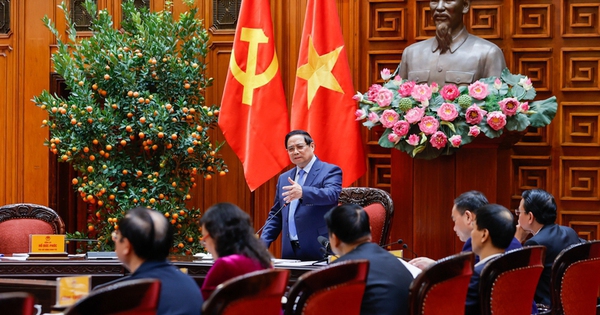 Thủ tướng họp với Ngân hàng Nhà nước, Bộ Tài chính về điều hành chính sách tiền tệ, tài khóa