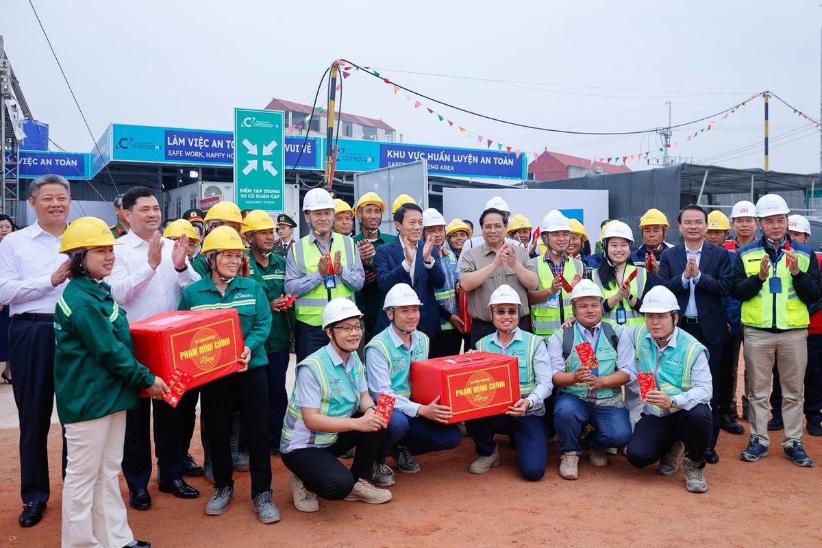 Thủ tướng Phạm Minh Chính và Bộ trưởng Lương Tam Quang kiểm tra tiến độ Siêu dự án sân bay Gia Bình 196.000 tỷ, liên danh Coteccons tăng tốc thi công