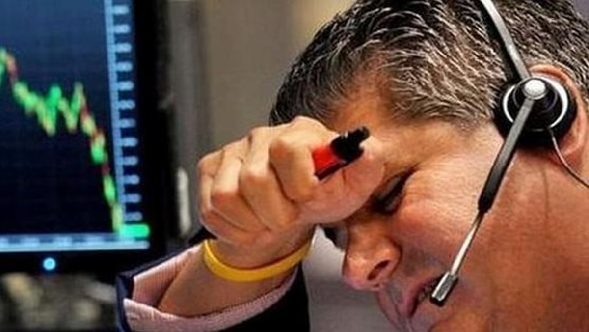 Khối ngoại bán ròng hàng trăm tỷ đồng phiên VN-Index giảm điểm kỷ lục, cổ phiếu nào bị "xả" mạnh nhất?