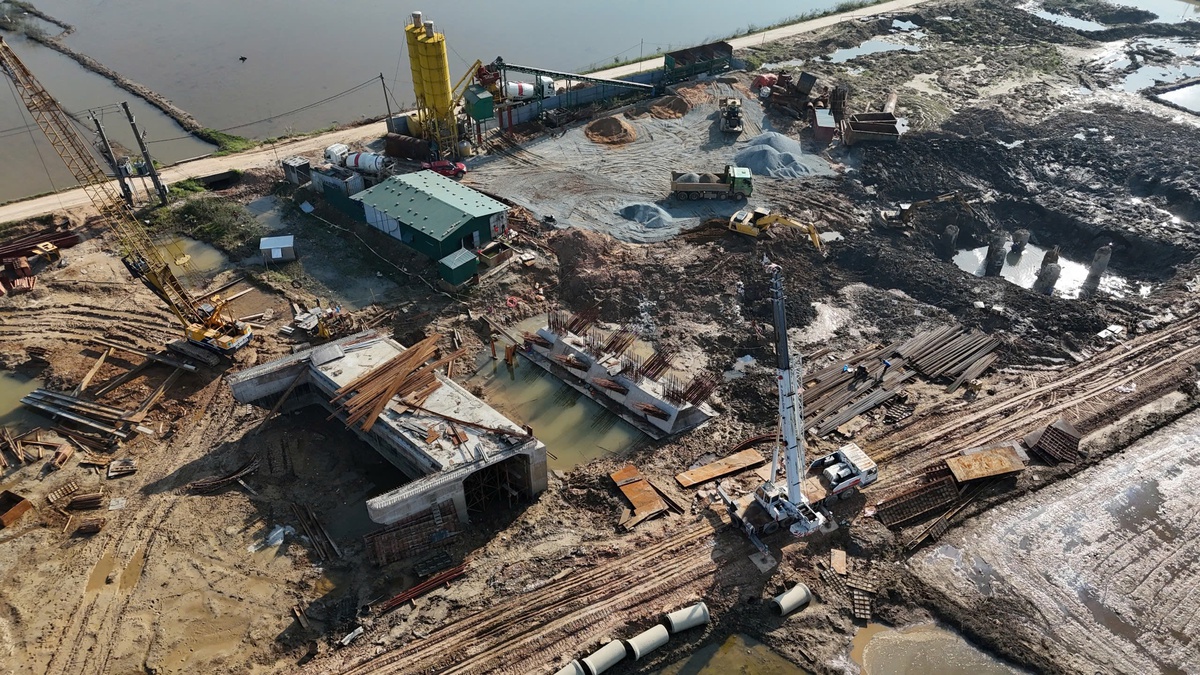 Vì sao đường gần 1.150 tỷ nối trung tâm TP Huế với sân bay Phú Bài 'đứng bánh'?