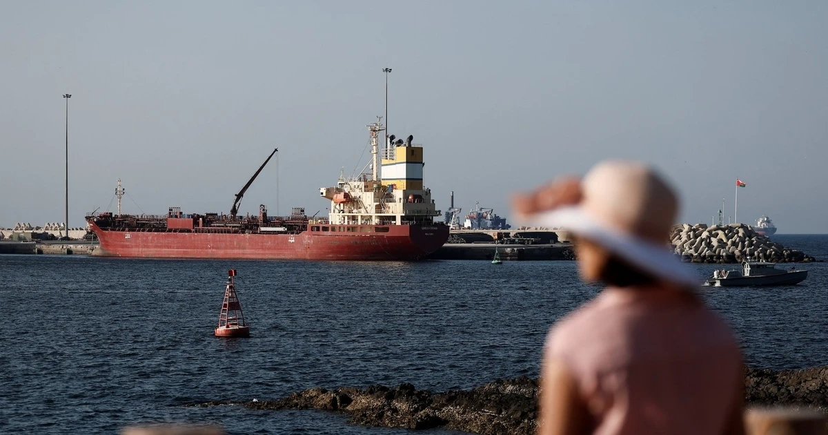 Cả thế giới 'thở phào' về giá dầu, chứng khoán