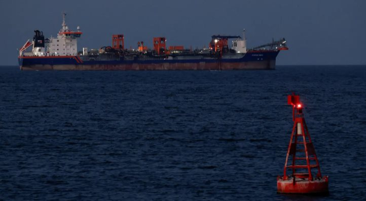 Hơn 11 triệu thùng dầu của Iran vừa đi qua eo biển Hormuz, hướng thẳng đến một quốc gia châu Á