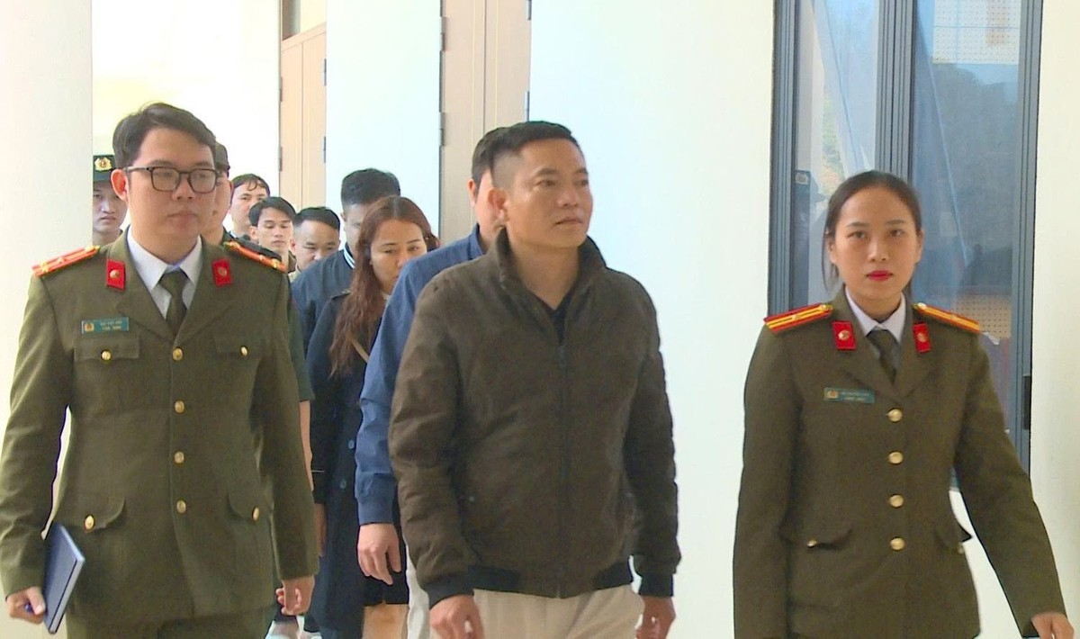 Bắt Giám đốc phòng khám Hoàng Minh Đường: Bán thuốc xương khớp 'gia truyền' giả, thu 227 tỷ từ 80.000 nạn nhân