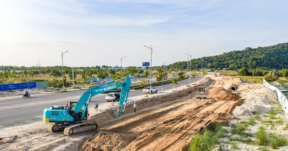 Dự án giao thông nguy cơ 'vỡ' tiến độ vì khan hiếm xăng dầu, vật liệu tăng giá