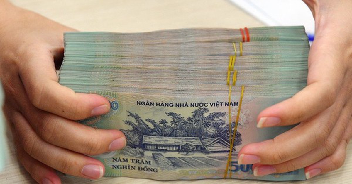 Doanh nghiệp trả lương từ 5 triệu đồng trở lên có bắt buộc chuyển khoản? Thuế TP Hà Nội trả lời