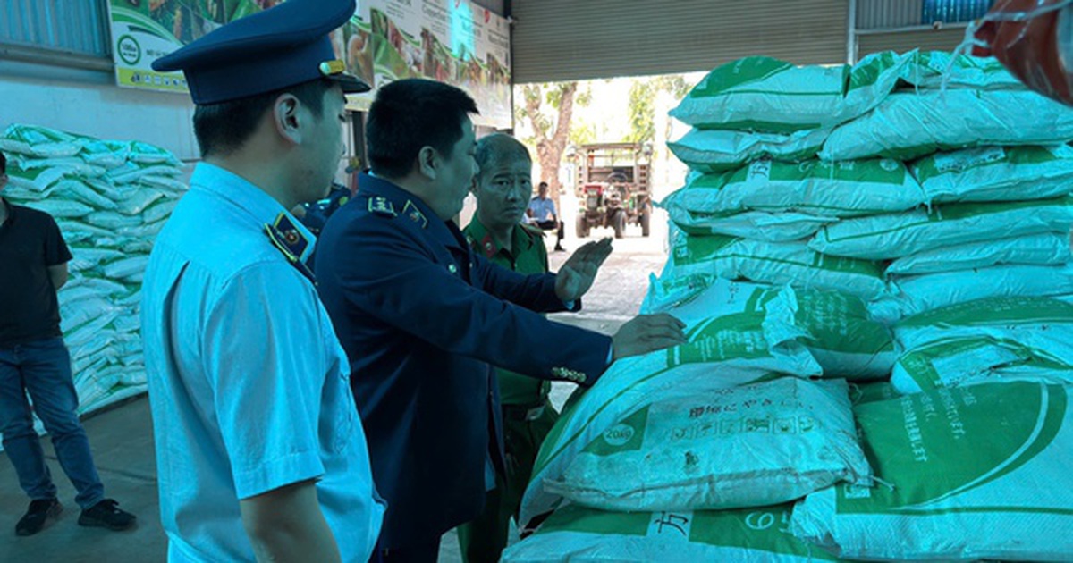 Một hộ kinh doanh vừa bị chuyển hồ sơ sang công an: Tang vật lên tới gần 90 tấn