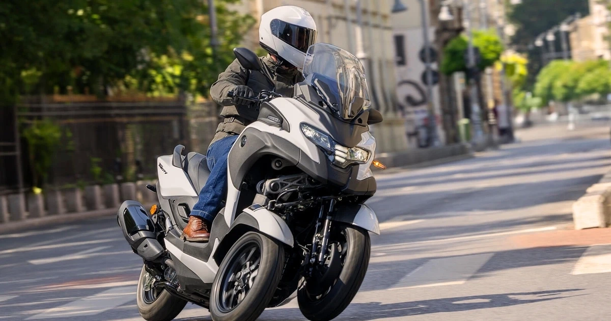 Yamaha trình làng xe máy 3 bánh có túi khí