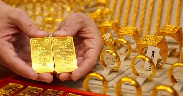 Bất chấp đà giảm, chuyên gia khẳng định thời điểm giá vàng "gần như chắc chắn" sẽ lên 10.000 USD - Ảnh 1