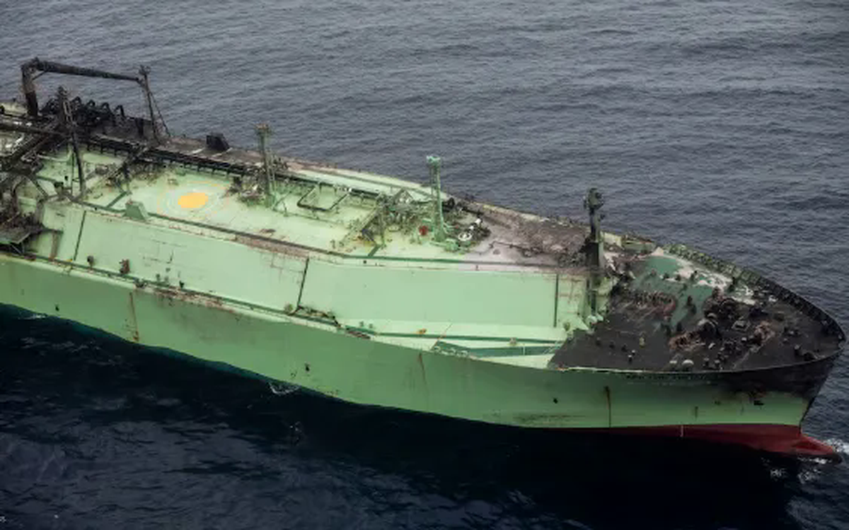 Tàu chở nhiên liệu của Nga bị tấn công, trôi dạt nhiều ngày gần Italy