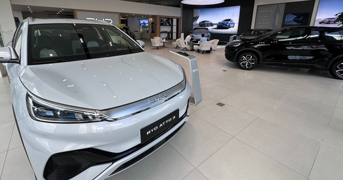 Hơn 10.000 ô tô Trung Quốc nhập về Việt Nam, tăng mạnh hơn 85 %