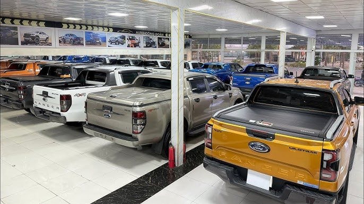 Lo bị cấm vào nội đô, nhiều chủ xe bán tải ở Hà Nội vội vã thanh lý: 'Bán sớm cho được giá'