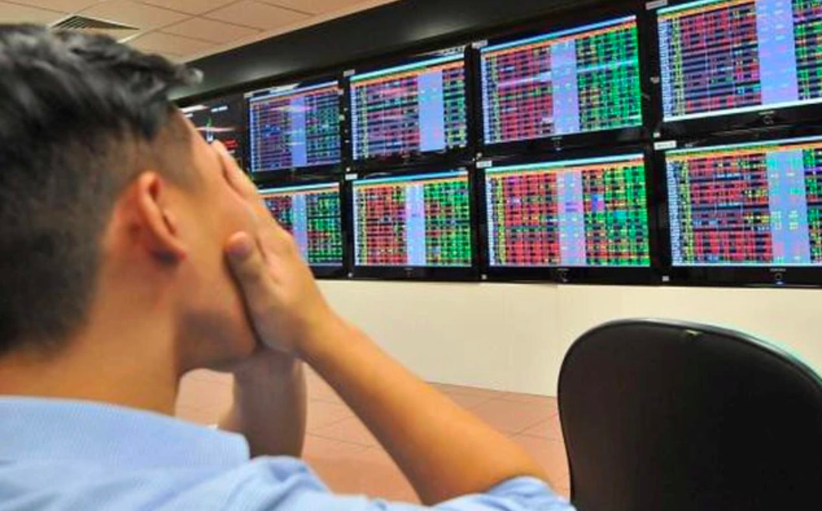 Góc nhìn chuyên gia: Chưa có tín hiệu tạo đáy cứng, VN-Index có thể "lùi" về vùng 1.570 - 1.580 điểm
