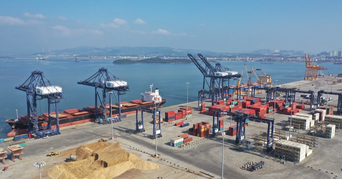 Cách nào gỡ điểm nghẽn cửa khẩu, logistics Quảng Ninh?