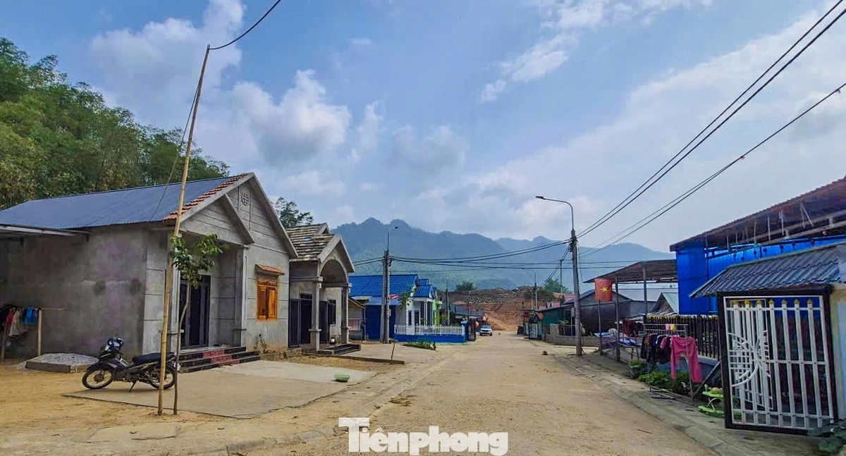 Đổ nợ vì trót vay tiền xây nhà tái định cư, chờ nhà nước hỗ trợ