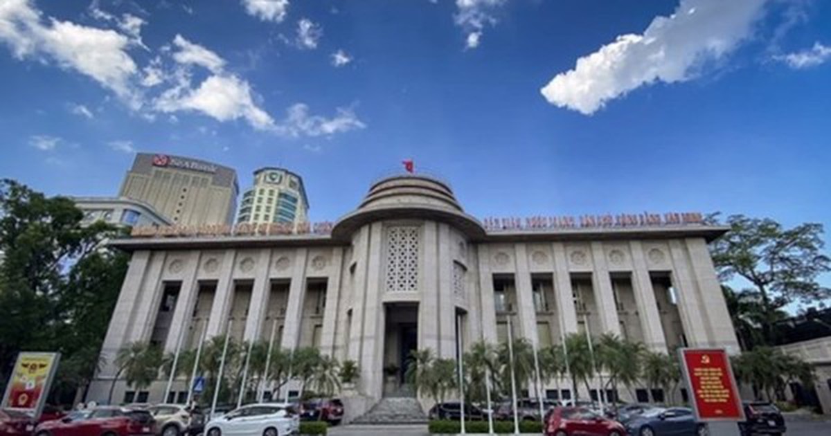 Ngân hàng Nhà nước tăng lượng OMO chào thầu nhưng vẫn hút về gần 26.000 tỷ, lãi suất liên ngân hàng tiếp tục tăng